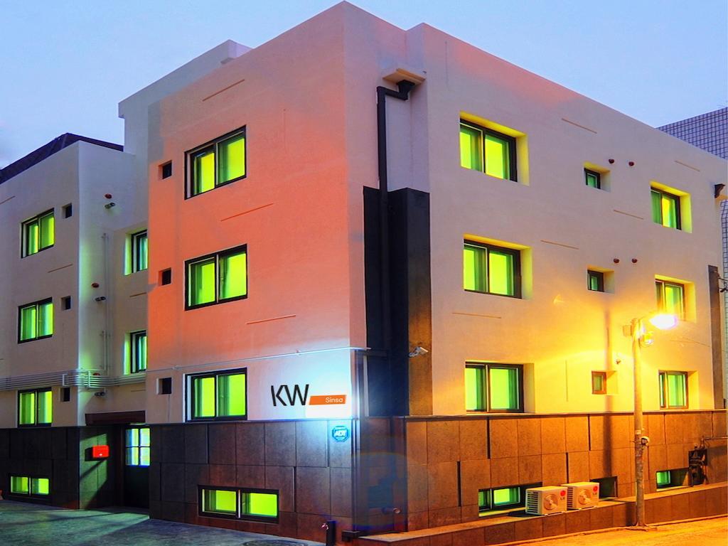 Hostel KW Sinsa Seoul Exterior foto