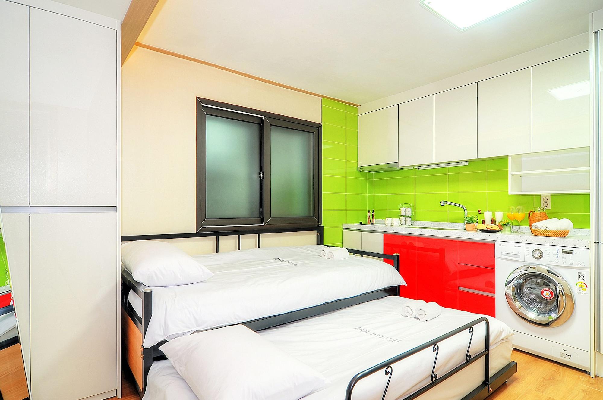 Hostel KW Sinsa Seoul Exterior foto