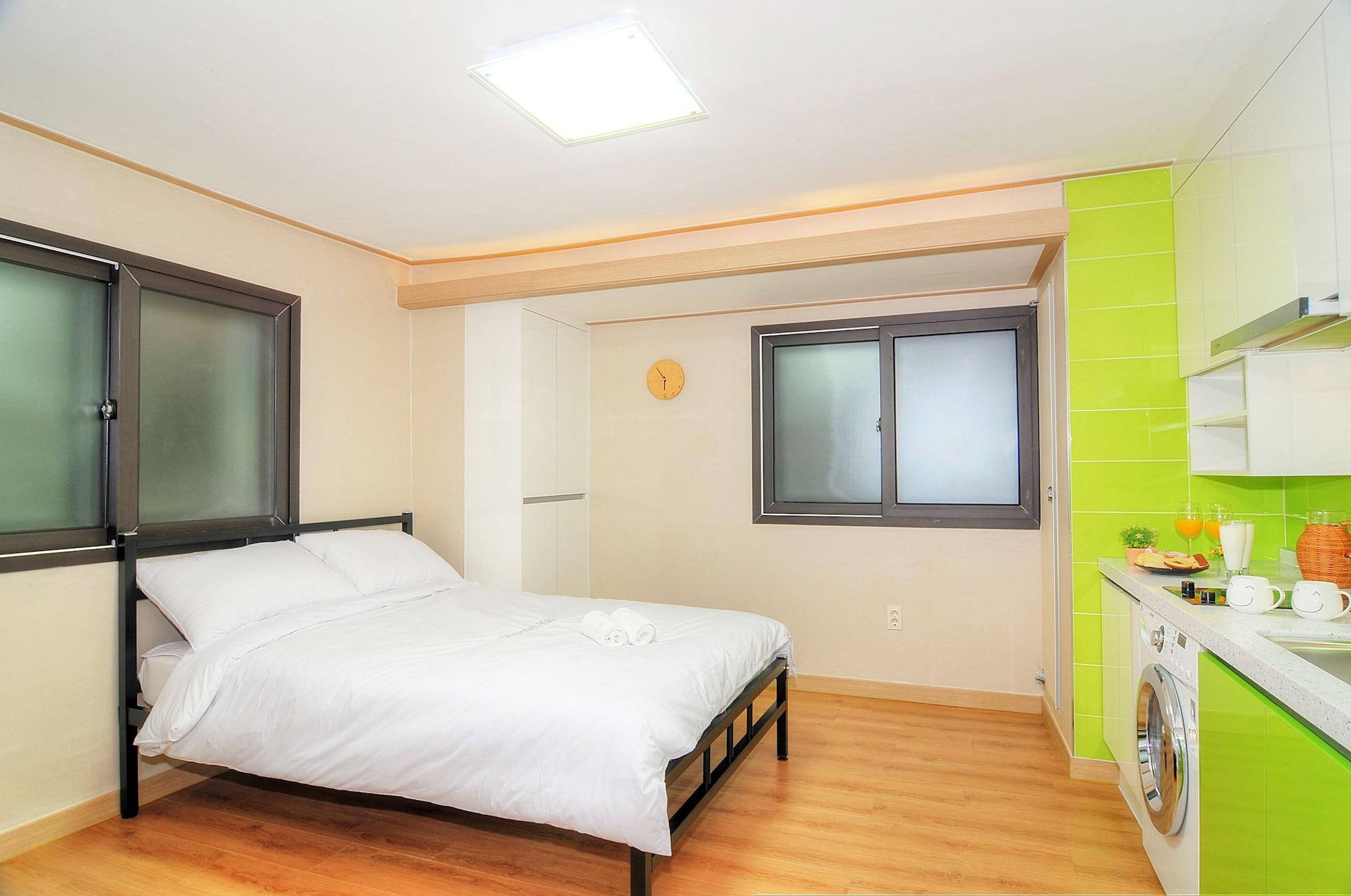 Hostel KW Sinsa Seoul Exterior foto